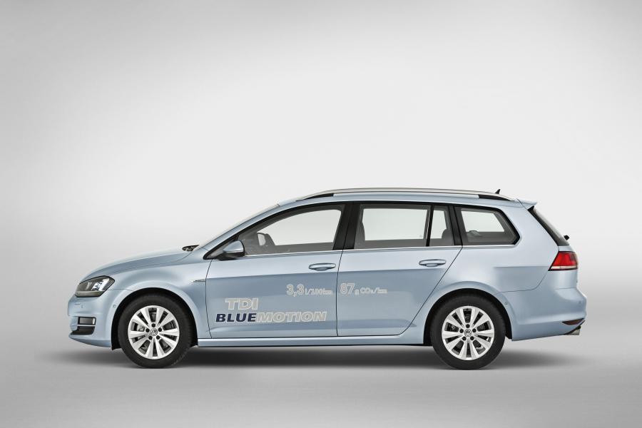  Volkswagen Golf Variant TSI BlueMotion 2013 года  (фото 8 из 17)